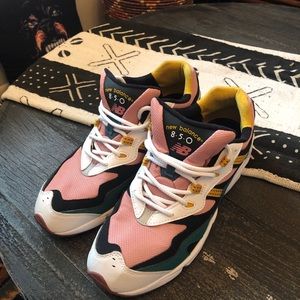 New Balance 850 in Green/Pink color way.
